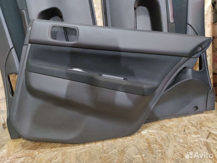 Обшивки дверей Mitsubishi Lancer 9
