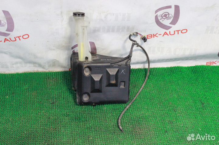 Бачок стеклоомывателя Chevrolet Tahoe GMT400