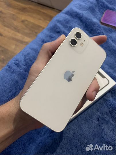 iPhone 12, 64 ГБ