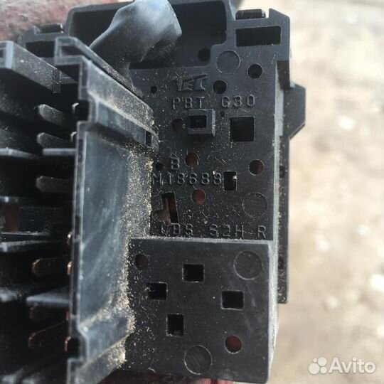 Переключатель стеклоочистителей Хонда Лого