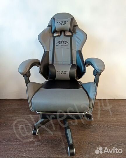 Геймерское кресло с подножкой. Новое