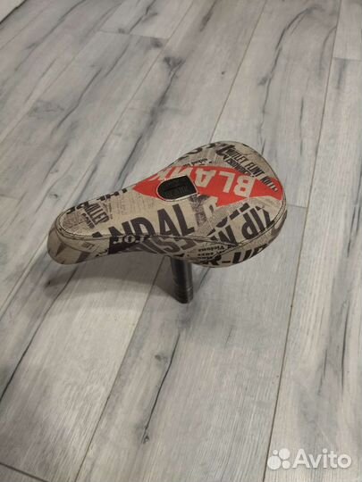 Седло Blank для BMX + штырь/ Pivotal/как новое