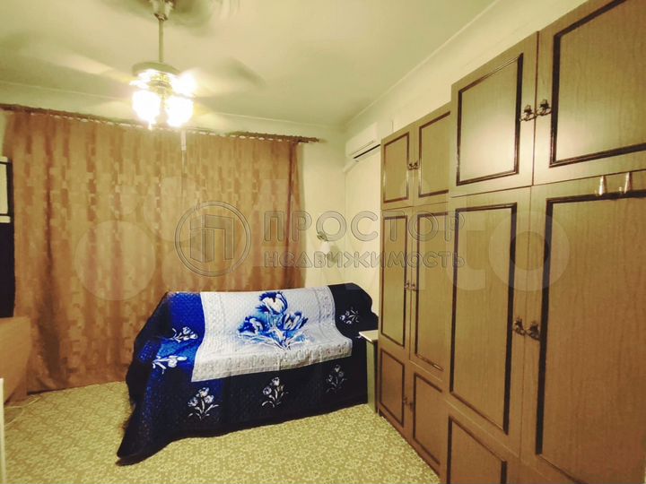 2-к. квартира, 57 м², 1/7 эт.