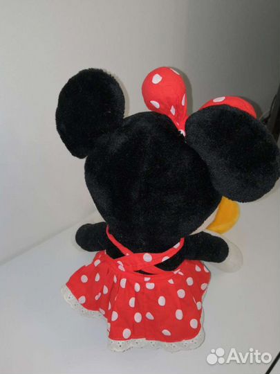 Микки маус и Пикачу