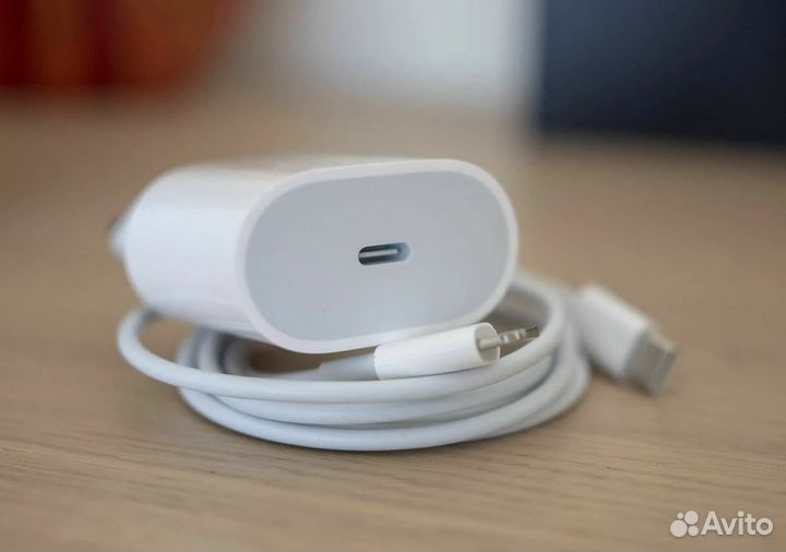 Зарядка на iPhone 20w