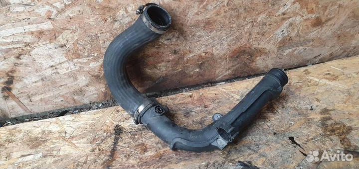 Патрубок интеркулера Volkswagen Tiguan 2007-2011