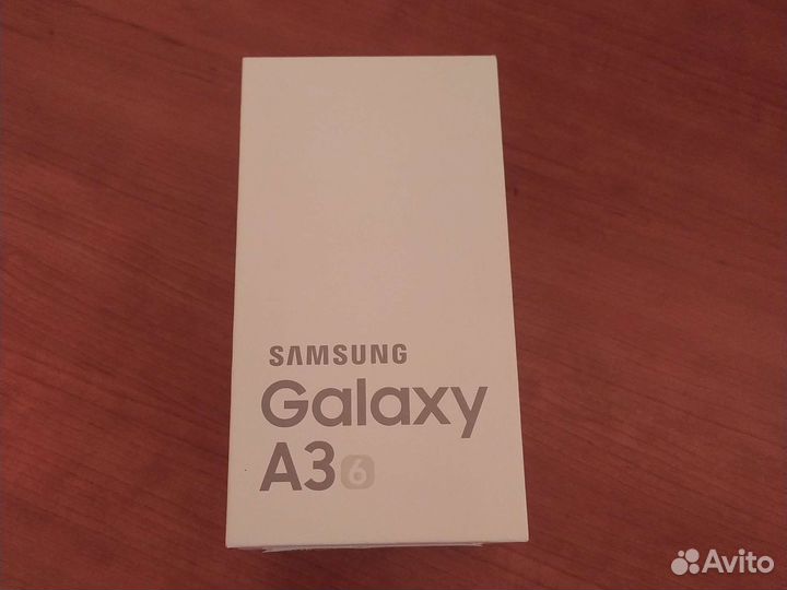 Телефон Samsung Galaxy A3 2016