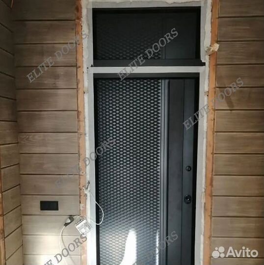 Металлическая входная дверь с фрамугой DD-234
