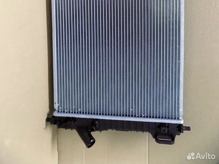 Радиатор охлаждения Шевроле Авео т250 т 250 t250