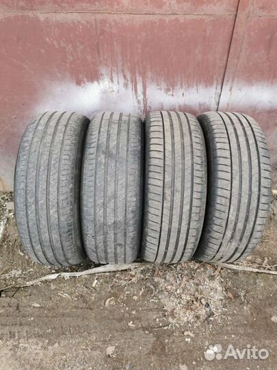 Bridgestone Turanza T005 225/60 R17