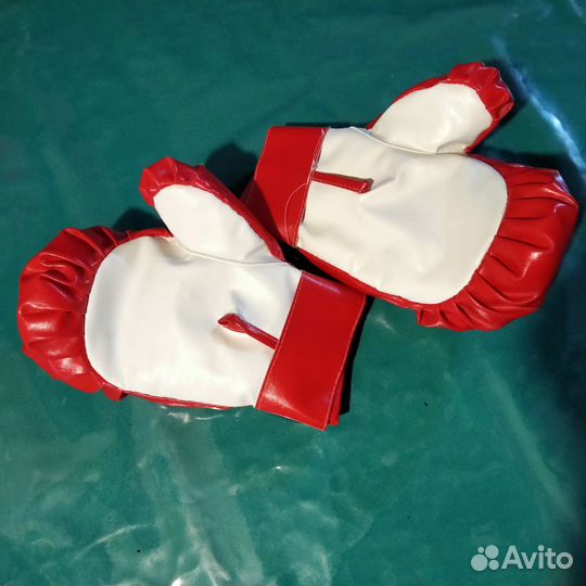 Боксерские перчатки детские от 8 до 15лет б/у