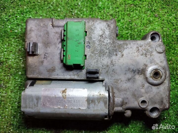 Мотор люка Volkswagen golf 3