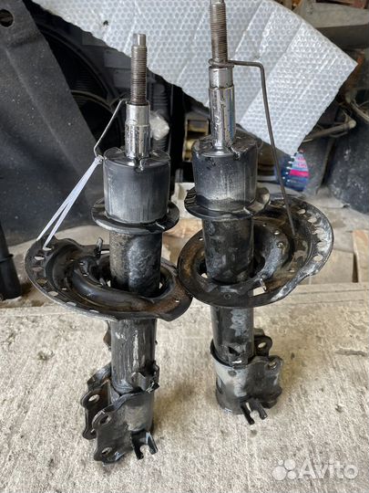 Стойки передние амортизатор kia rio 3 до 2018