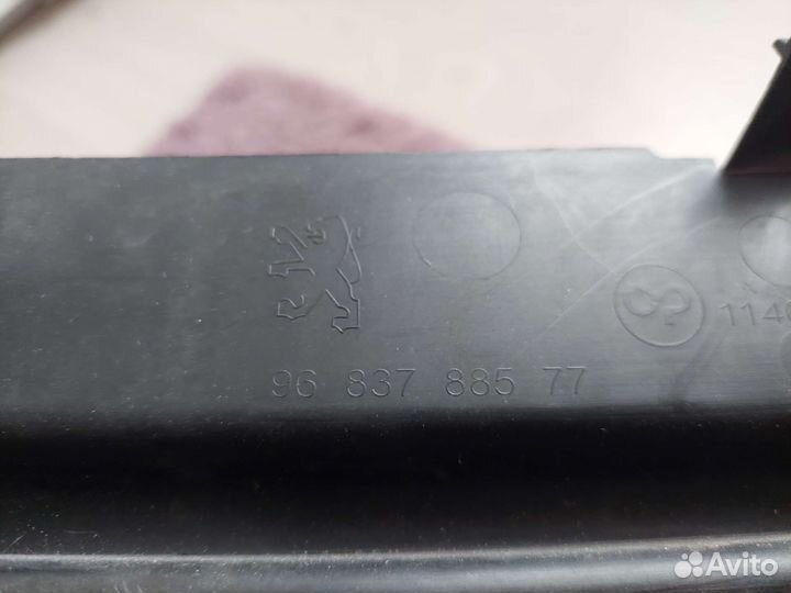 Защита радиатора Peugeot 308