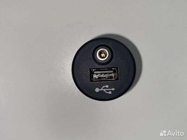 Блок USB AUX Nissan Juke F15