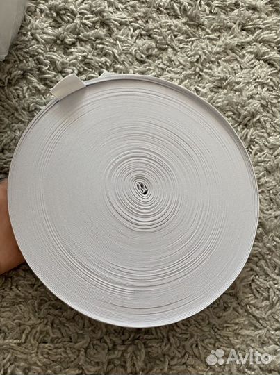 Резинка швейная белая