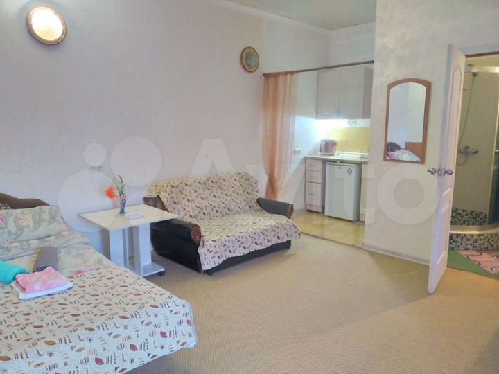 Комната 15 м² в 1-к., 1/2 эт.