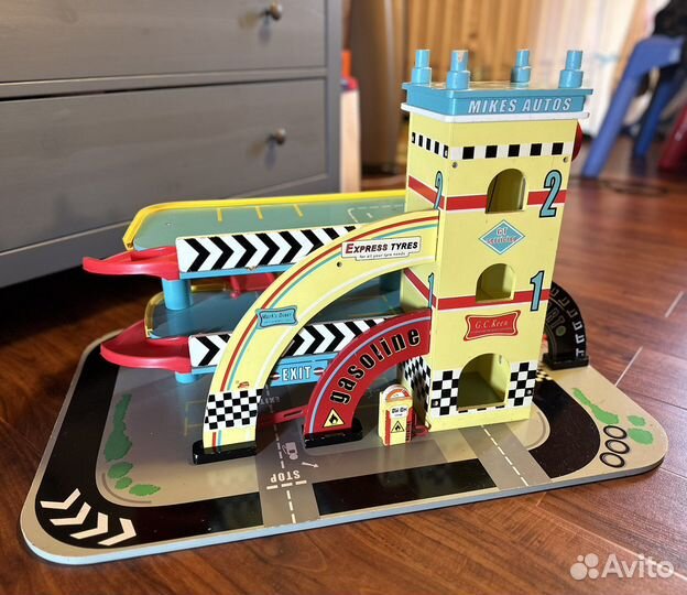 Гараж парковка Le Toy Van дерево