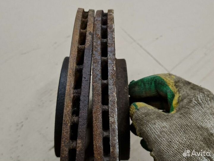 Диск тормозной передний Volkswagen Bora A4 Golf 4