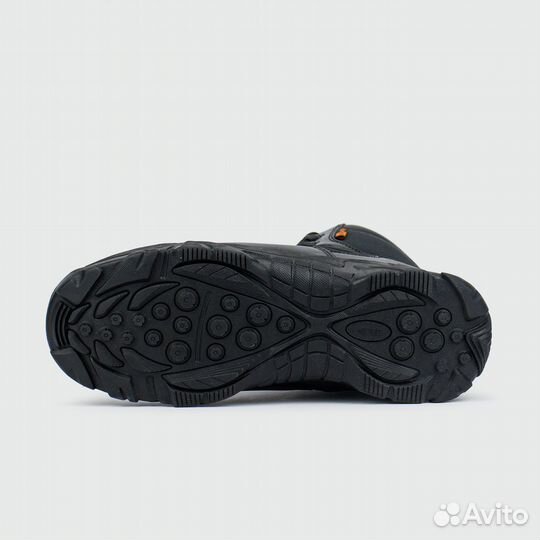 Delta High All Black