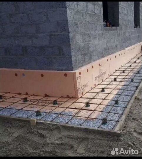 Бригада строителей