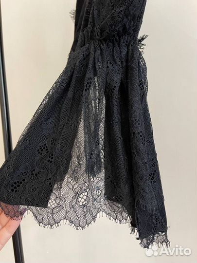 Баска чёрная бархатная с Кружевом