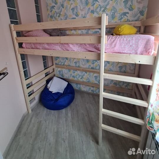 Кровать чердак деревянная