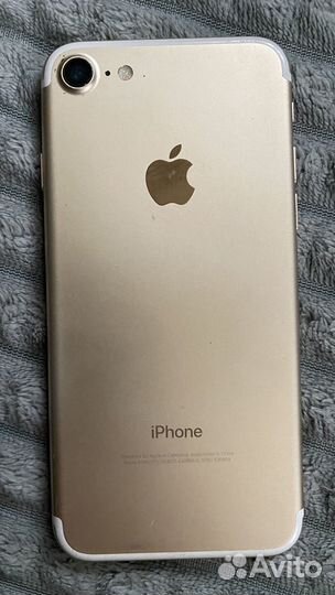 Телефон iPhone 7