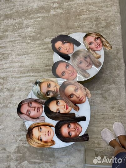 Картонные маски с лицами звёзд