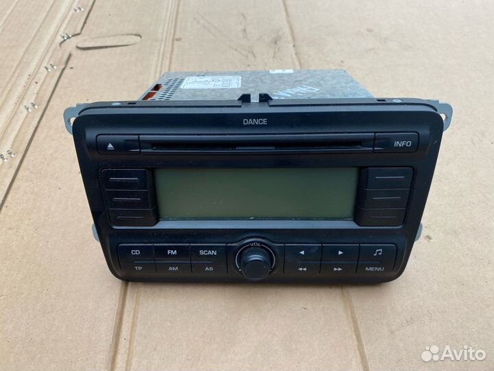 Магнитола штатная Skoda Fabia 2