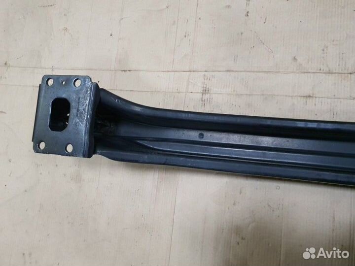 Усилитель заднего бампера Porsche Cayenne 958