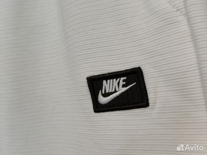 Шорты мужские белые Nike