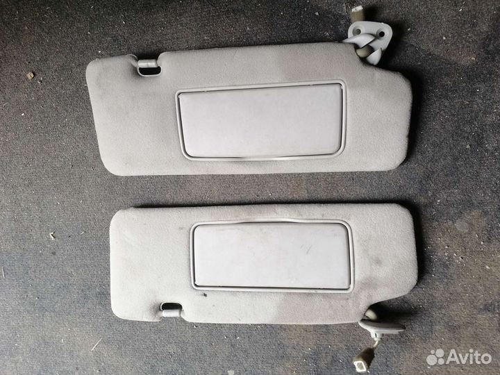 Солнцезащитные казырьки