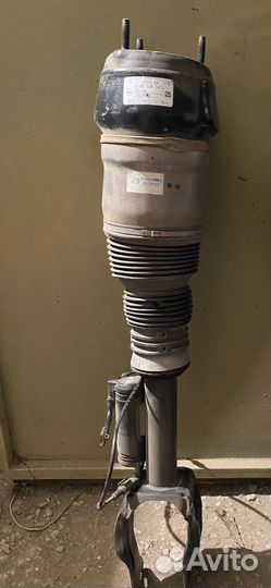 Передняя пневмостойка Mercedes W166 ML / X166 GL