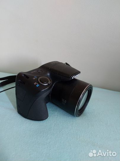 Цифровой фотоаппарат Canon PowerShot SX400 IS