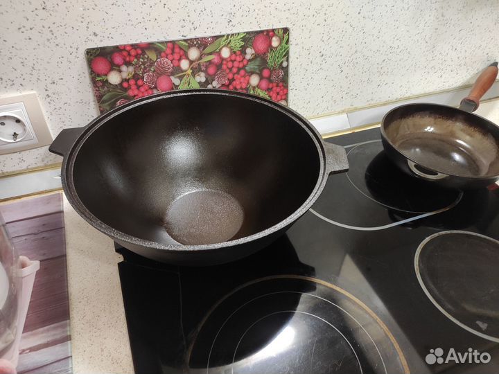 Продам сковороду вок