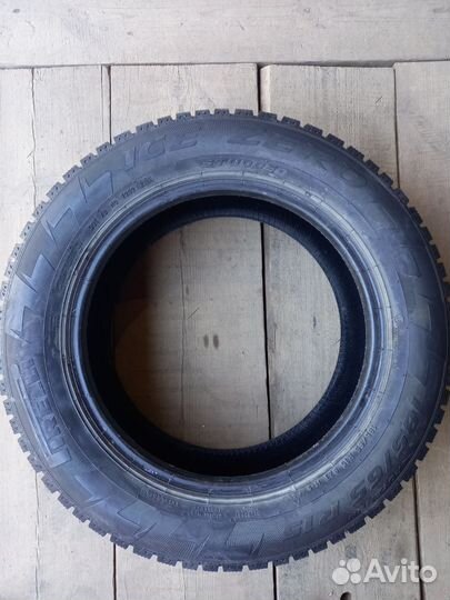 Pirelli Ice Zero 185/65 R15 92T