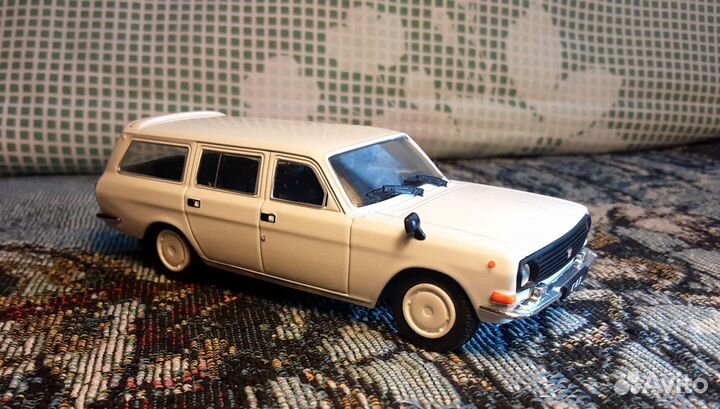 Модель автомобиля газ-24-12 