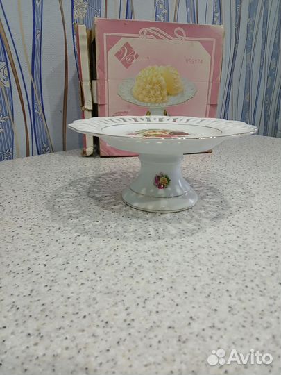 Ваза для торта на ножке