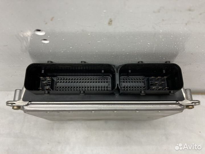 Блок управления двигателем VAG (эбу) 8E0909557A