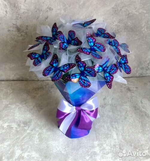 Светящийся букет из бабочек