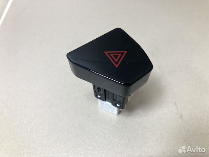 Кнопка аварийной сигнализации Chery Tiggo 4 FL