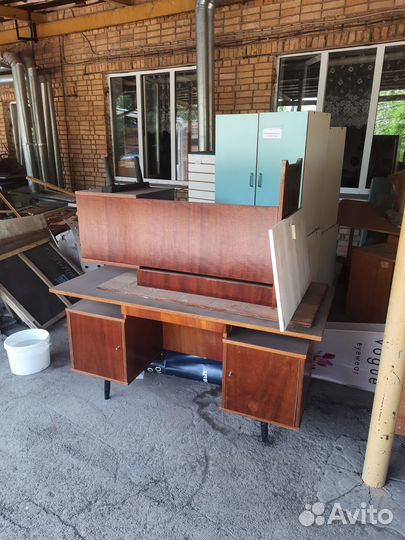 Шкафы, столы