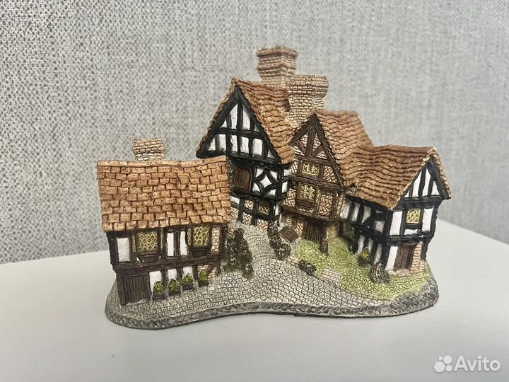 Коллекционный домик David Winter