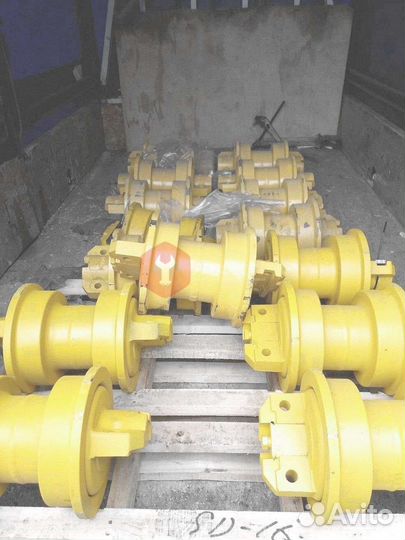 Каток поддерживающий EX400-5 VAT201927V