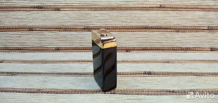 Винтажная газовая зажигалка 