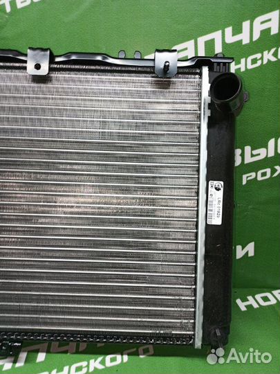 Радиатор охлаждения Лада Granta 2190