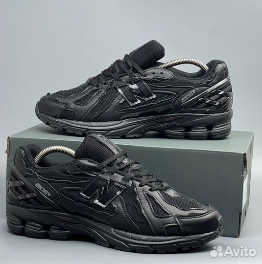 Черные New Balance 1906