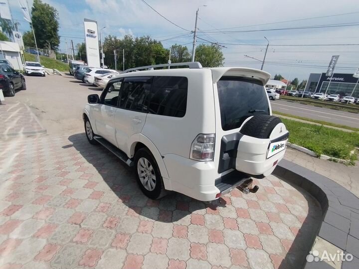 Mitsubishi Pajero 3.2 AT, 2011, 244 000 км