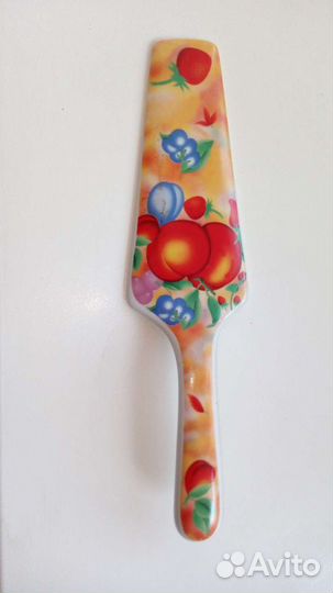 Блюдо для фруктов или торта с лопаткой